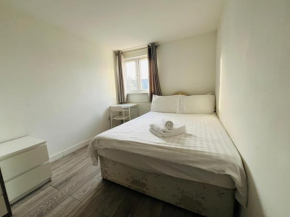 Double room in attractive modern Victorian House